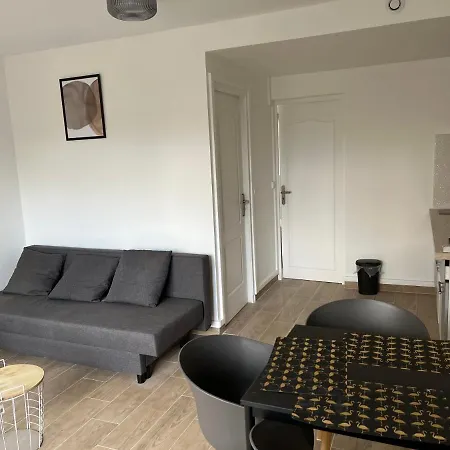 Apartment Proches Cdg Le Bourget Dans Maison Francilienne Typique Le Blanc-Mesnil